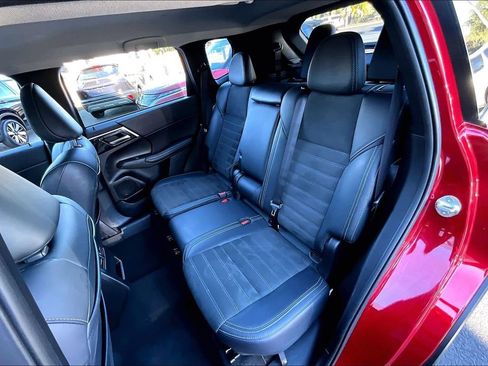 Used 2024 Mitsubishi Outlander SE Black Edition image 21