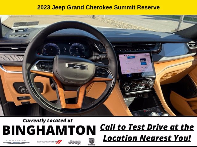 Used 2023 Jeep Grand Cherokee Summit AWD/4WD image 17