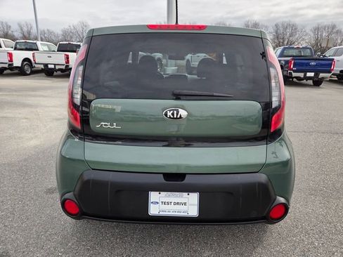 Used 2014 Kia Soul + image 9
