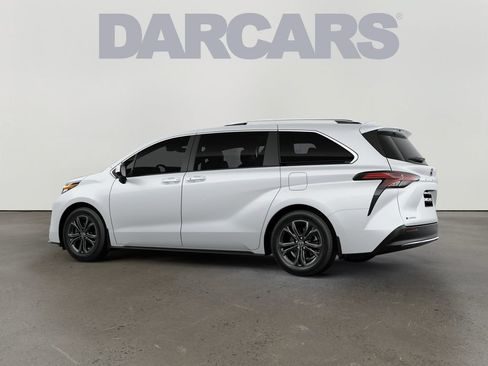 New 2026 Toyota Sienna Platinum AWD/4WD image 5