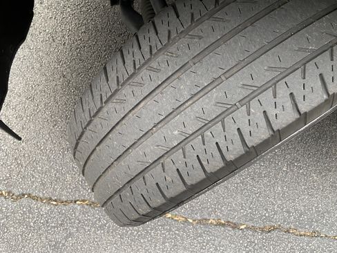 Used 2021 Chevrolet Colorado LT w/ LT Convenience Package image 12