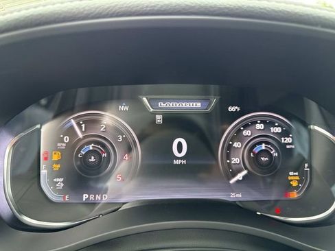New 2026 RAM 3500 Laramie AWD/4WD image 33