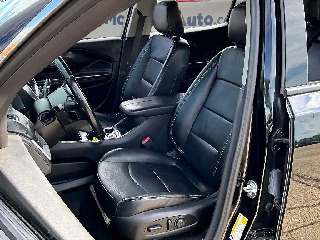 Used 2024 GMC Terrain SLT AWD/4WD image 24