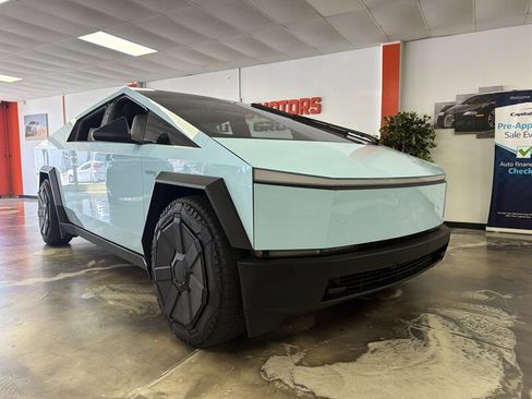 Used 2024 Tesla Cybertruck AWD Crew Cab image 1