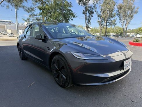 Used 2025 Tesla Model 3 Long Range RWD image 2