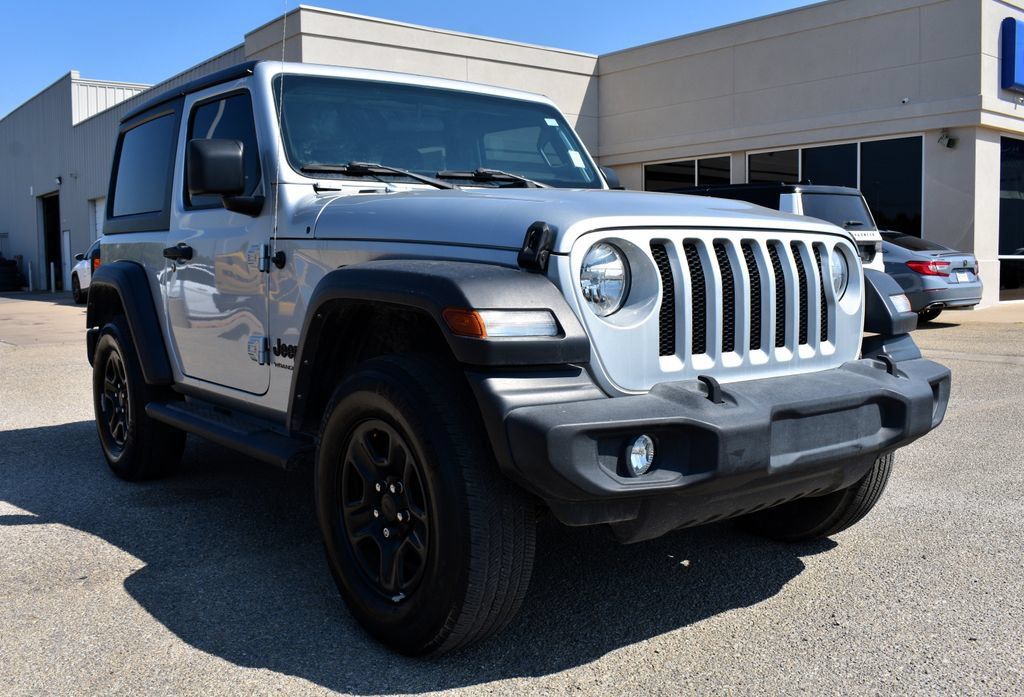 Used 2022 Jeep Wrangler Sport AWD/4WD image 7