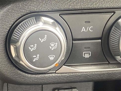 Used 2025 Nissan Kicks Play S image 22