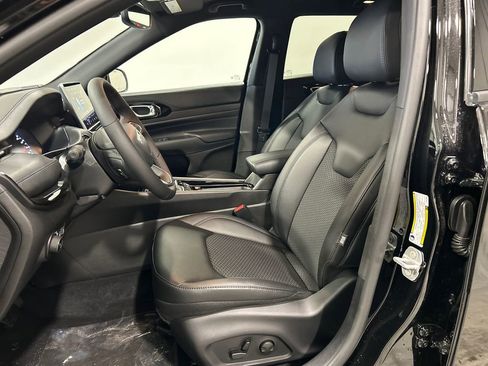 New 2026 Jeep Compass Latitude image 15