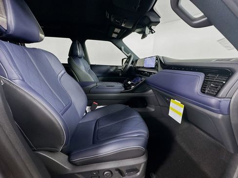 New 2026 INFINITI QX80 4WD w/ Sport Exterior Package image 38