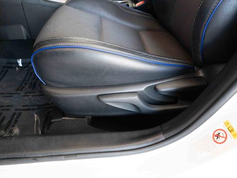 Used 2018 Toyota Corolla SE image 12