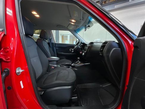 Used 2018 Kia Soul + image 22