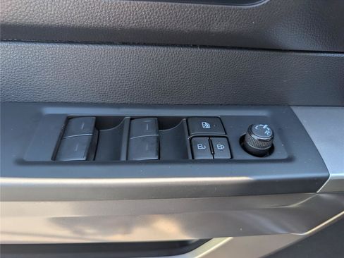 Used 2023 Toyota Tundra SR5 w/ SR5 Convenience Package AWD/4WD image 19