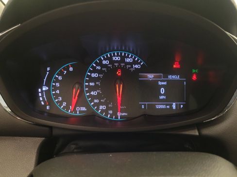 Used 2019 Chevrolet Trax LT w/ LT Convenience Package image 23