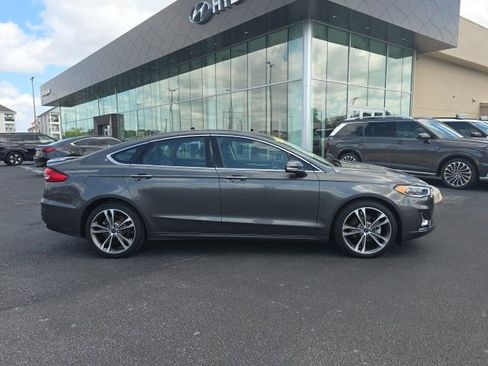 Used 2019 Ford Fusion Titanium AWD/4WD image 22