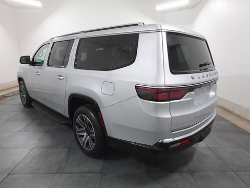 Used 2024 Jeep Wagoneer L Series II w/ Flexible Seating Group image 3