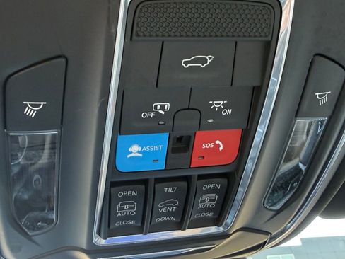 Used 2023 Jeep Grand Cherokee 4WD 4xe image 51