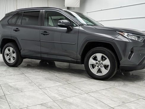 Used 2021 Toyota RAV4 XLE image 2