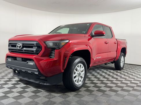 Used 2024 Toyota Tacoma SR5 image 1