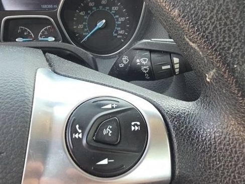 Used 2014 Ford Focus SE FWD image 6