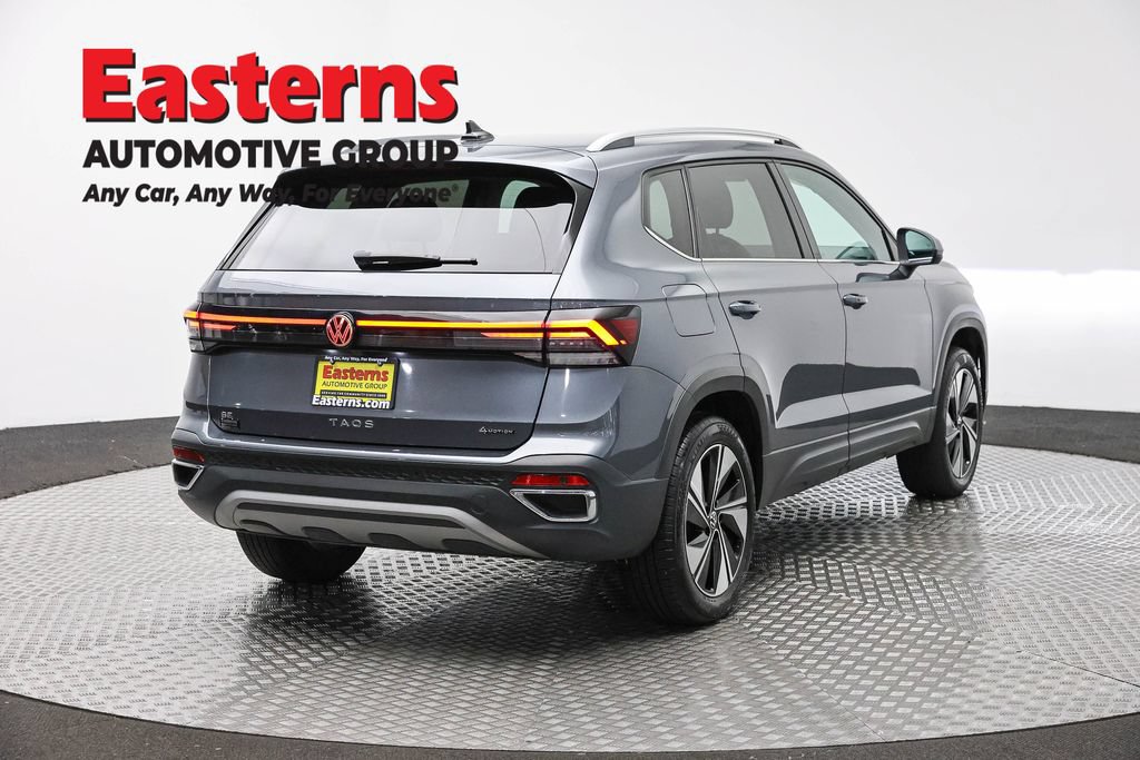 Used 2025 Volkswagen Taos SE AWD/4WD image 7