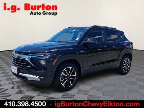 Used 2026 Chevrolet TrailBlazer LT w/ Convenience Package FWD image 3