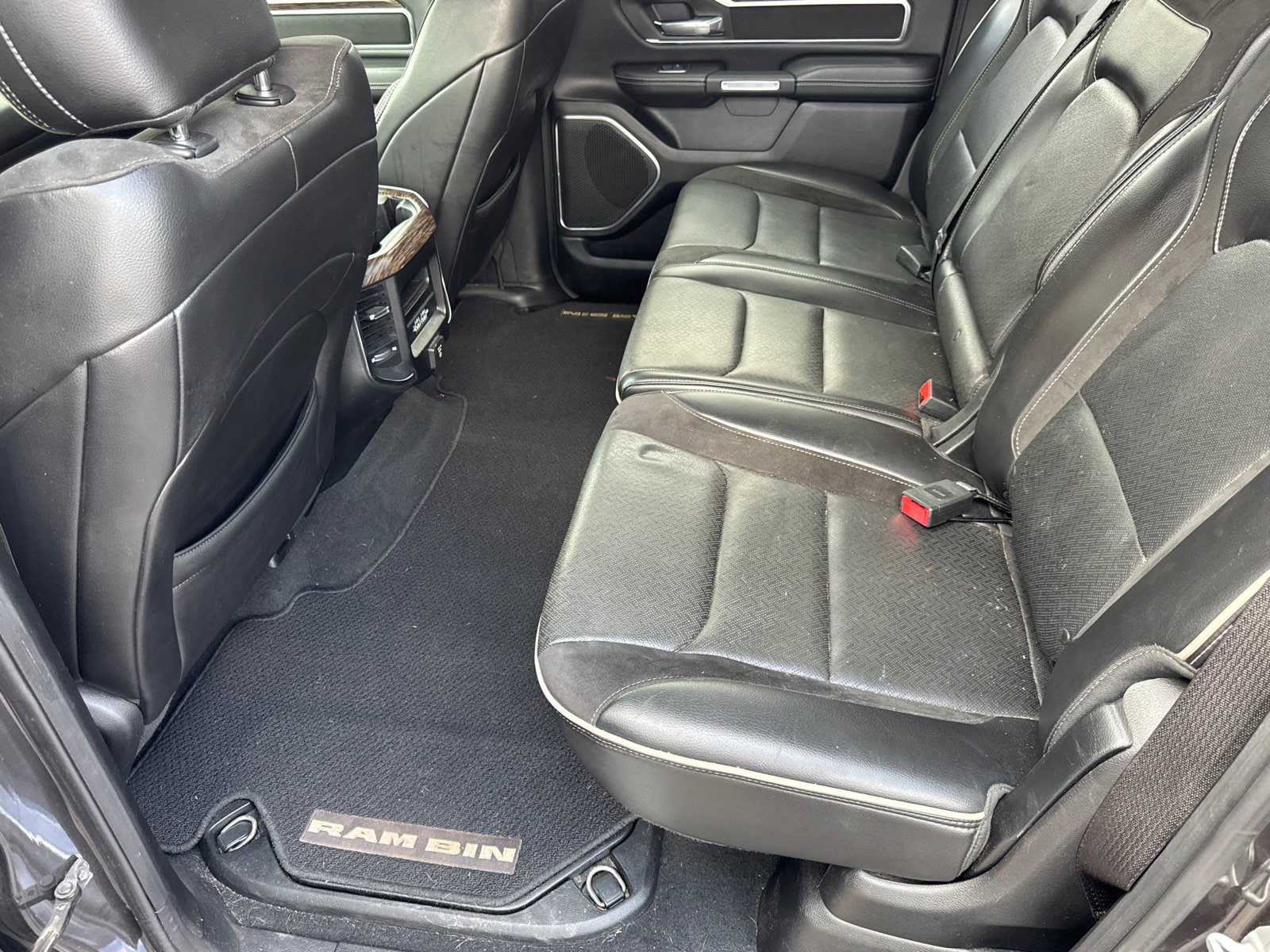 Used 2019 RAM 1500 Laramie RWD image 22