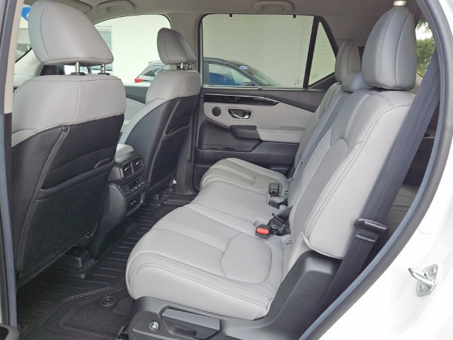 Certified 2025 Honda Pilot EX-L image 11