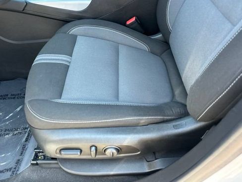 Used 2023 Chevrolet Blazer LT w/ Convenience Package FWD image 3