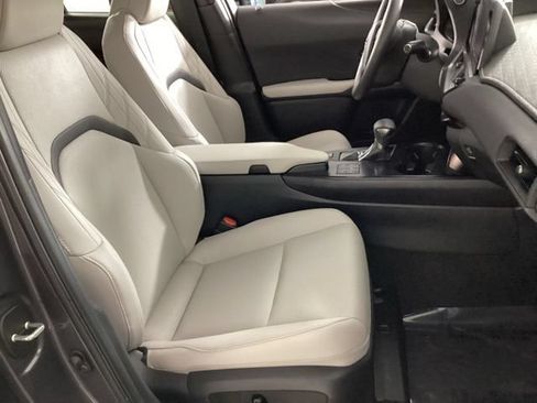 Used 2024 Lexus UX 250h AWD w/ Premium Package image 19