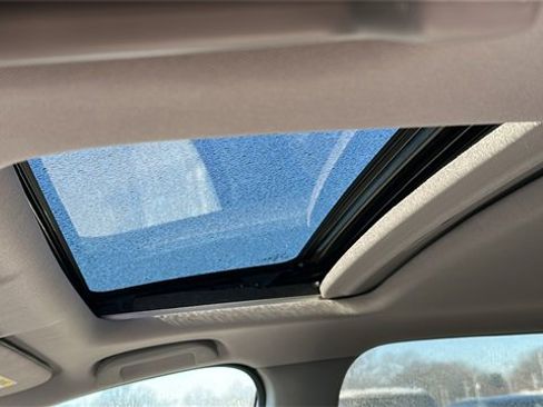 Used 2022 Honda CR-V Touring image 11