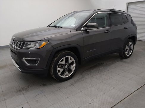 Used 2018 Jeep Compass Limited w/ Navigation Group AWD/4WD image 2