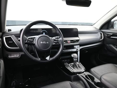Used 2024 Kia Seltos EX AWD/4WD image 11