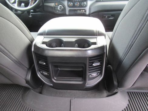 Used 2024 RAM 1500 Big Horn RWD image 32