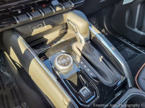 New 2026 GMC Canyon AT4 w/ AT4 Premium Package image 15