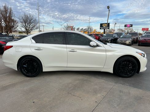 Used 2016 INFINITI Q50 Premium w/ Driver Assistance Package image 8