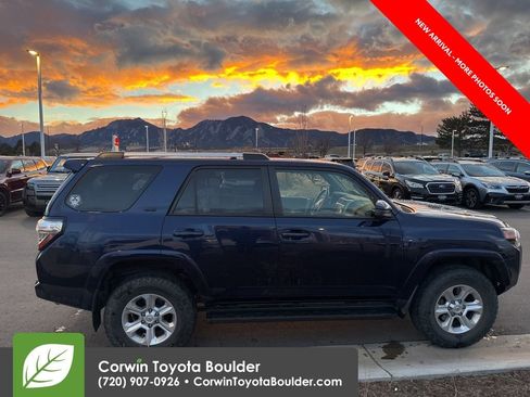 Used 2019 Toyota 4Runner SR5 image 8