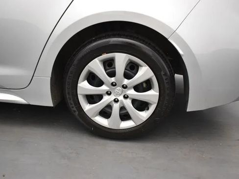 Used 2024 Toyota Corolla LE FWD image 34
