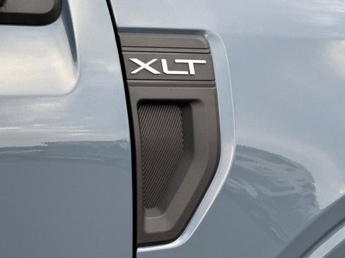 New 2025 Ford Maverick XLT w/ XLT Luxury Package image 22