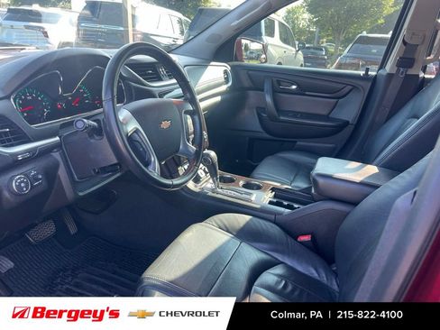 Used 2016 Chevrolet Traverse LT w/ Style and Technology Package FWD image 9