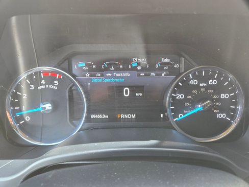 Used 2021 Ford F250 Lariat w/ Chrome Package image 26