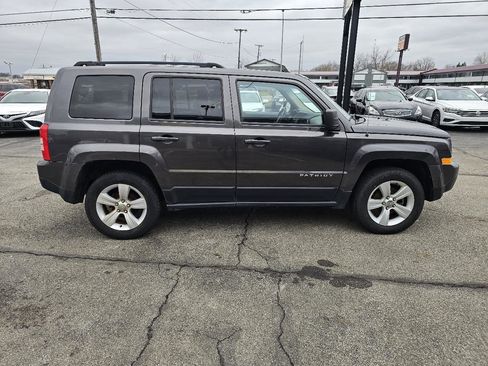 Used 2016 Jeep Patriot Latitude image 5