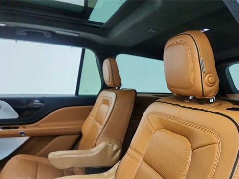 Used 2020 Lincoln Aviator Black Label w/ Dynamic Handling Package image 33
