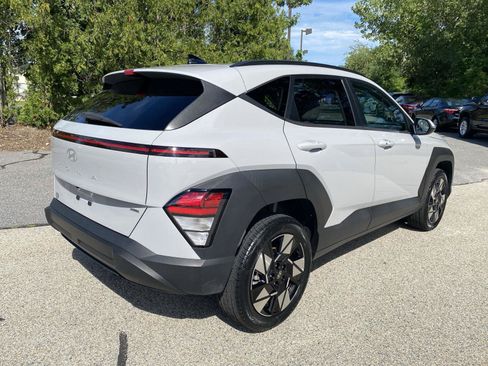 Used 2024 Hyundai Kona SEL AWD/4WD image 8