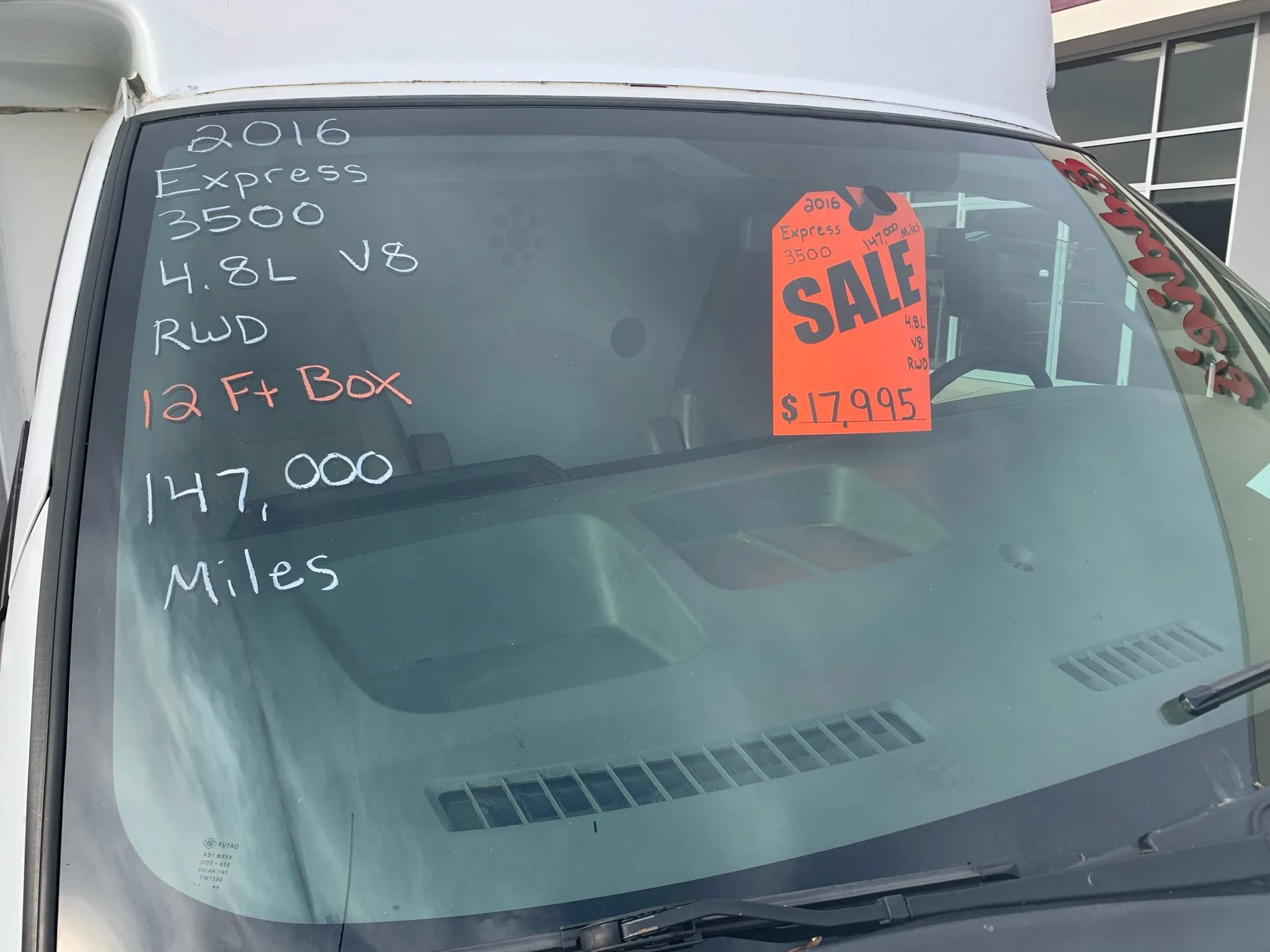 Used 2016 Chevrolet Express 3500 RWD image 3