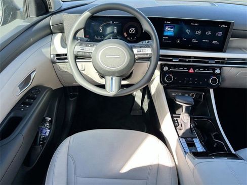 New 2026 Hyundai Tucson SEL image 13