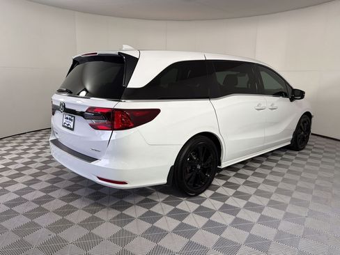 Used 2024 Honda Odyssey Sport image 9