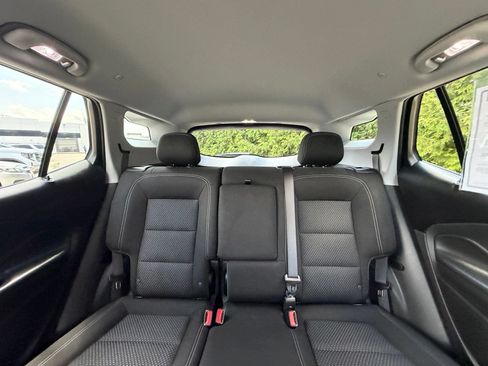 Used 2023 GMC Terrain SLE w/ Driver Convenience Package AWD/4WD image 3