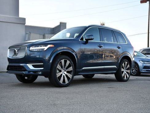 Used 2025 Volvo XC90 B6 Plus w/ Protection Package Premier image 3
