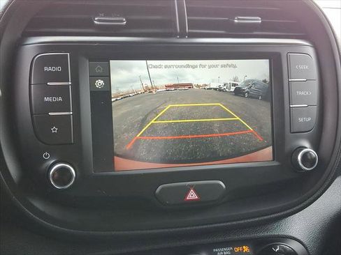 Used 2025 Kia Soul LX image 15