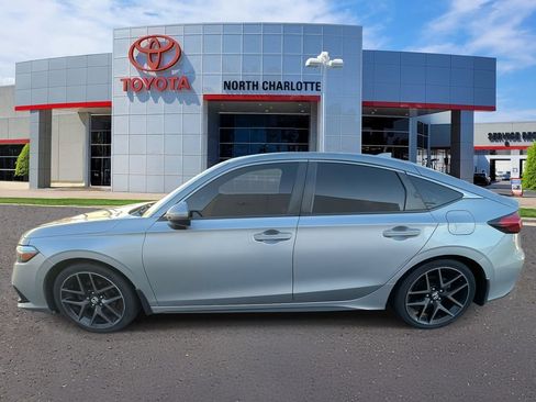 Used 2022 Honda Civic Sport Touring image 7